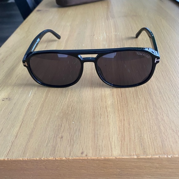 Authentic Tom Ford Men's Dark Frame Sunglasses - 100% UV Protection - Picture 2 of 5